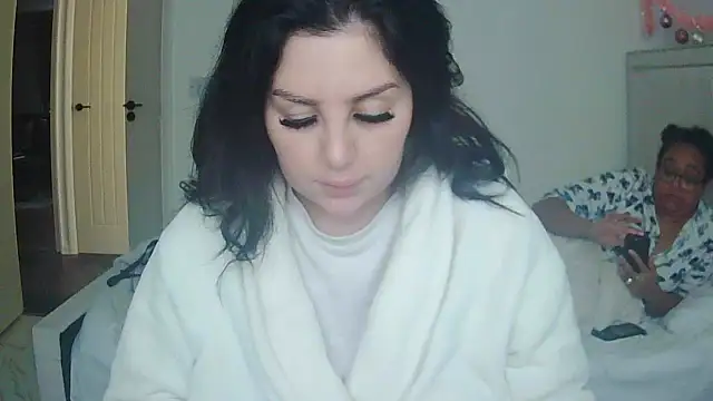 vanilla chocolate23 online show from December 4, 9:55 am