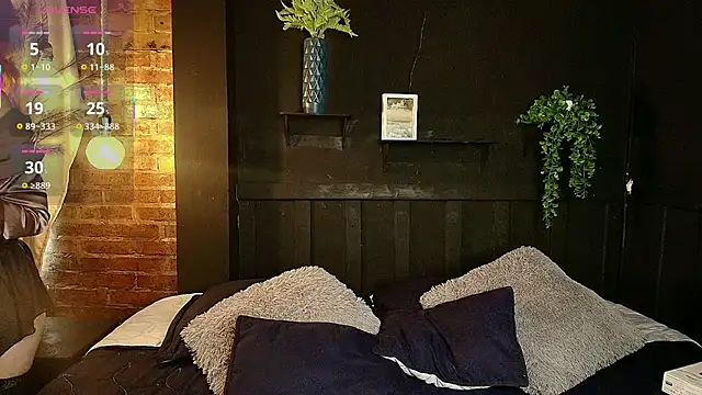 sahra taylor  online show from December 5, 2:40 pm