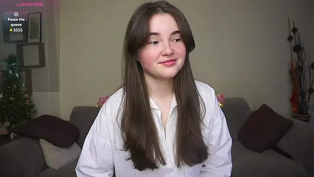 CathrynDail online show from April 14, 6:24 am