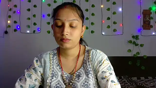 Aleena Rai online show from October 18, 7:48 pm