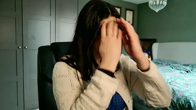 yourcassiexo online show from March 20, 9:47 am