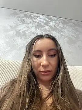 viviandaimond1 online show from December 17, 10:14 pm