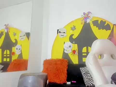 Snapshot of Eyleen_Santos chatting on October 16, 10:34 pm Eyleen Santos online show from October 16, 10:34 pm