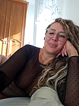 Snapshot of MariaRichi_ chatting on September 24, 2:16 pm MariaRichi  online show from September 24, 2:16 pm