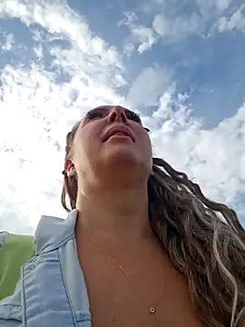 Snapshot of MariaRichi_ chatting on September 9, 7:19 am MariaRichi  online show from September 9, 7:19 am