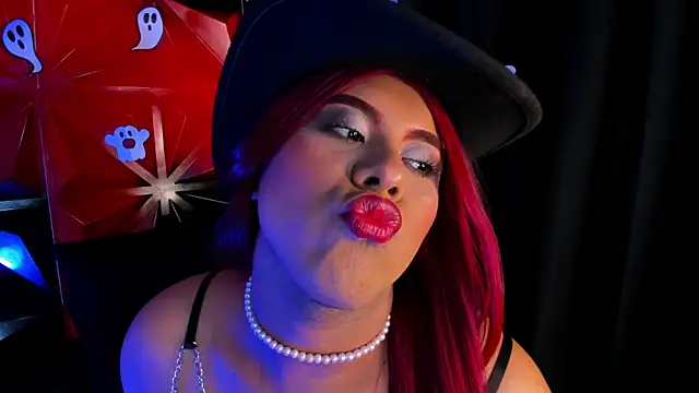 Emili Roux online show from October 22, 6:46 pm