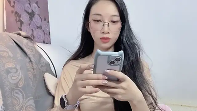 Lili-2 online show from May 26, 1:32 pm