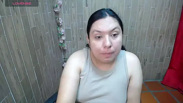 solyeria online show from October 28, 3:45 am