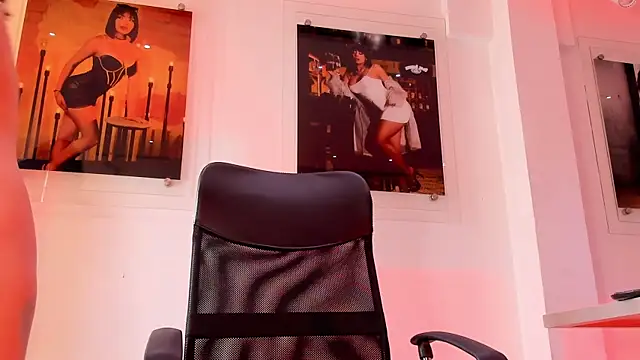 NairobiLee online show from October 11, 11:47 am