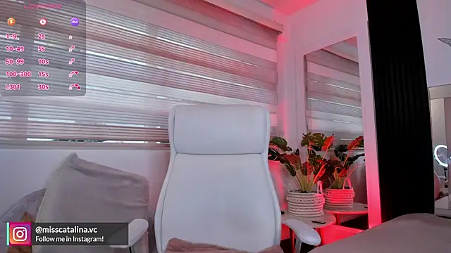 miss catalinaa online show from December 1, 11:47 am