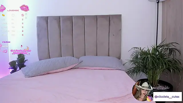 Niicoleta online show from November 7, 7:08 pm