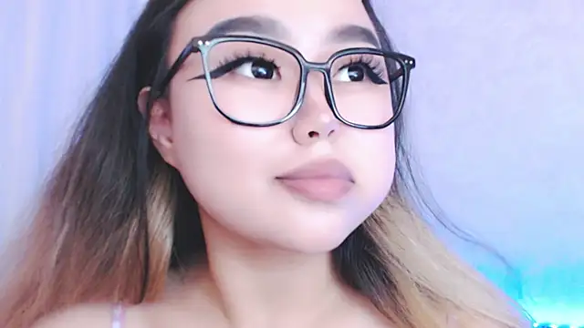 amelia sunlight online show from July 25, 2:57 pm