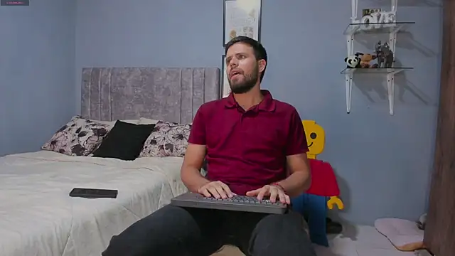 ETHAN ADAM online show from March 31, 9:37 pm