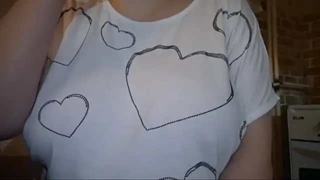 AalinnaK online show from January 5, 10:02 pm