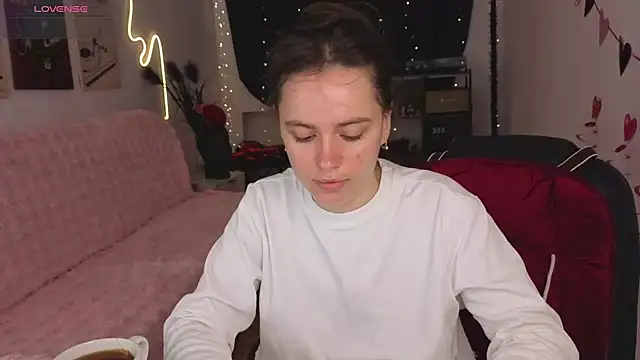 Emillias online show from February 21, 8:26 am