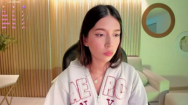 TaraLawrence online show from April 6, 5:08 am