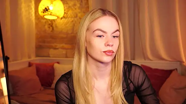 sn0w barbie online show from September 22, 8:35 am