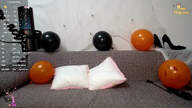 Snapshot of sweet_girl_Vr chatting on October 31, 5:31 am sweet girl Vr online show from October 31, 5:31 am