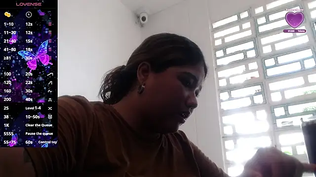 Gabycutee online show from October 29, 8:33 pm