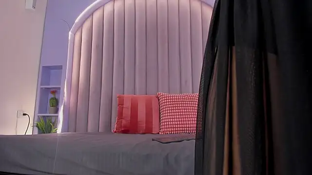 JaylaScott   online show from January 8, 11:58 am