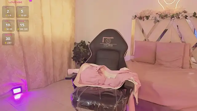 hina tay online show from February 15, 7:24 pm