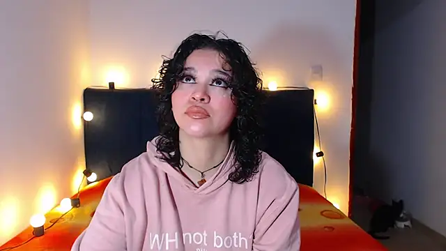Bitsy Messy online show from July 16, 10:47 pm