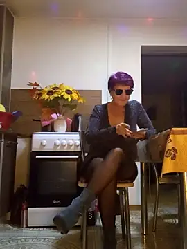 Ely Elenita online show from November 10, 7:31 pm