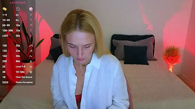 Snapshot of AlisssaRose chatting on September 16, 9:34 pm AlisssaRose online show from September 16, 9:34 pm