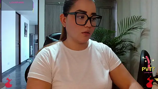 Lucia star   online show from February 18, 7:57 pm