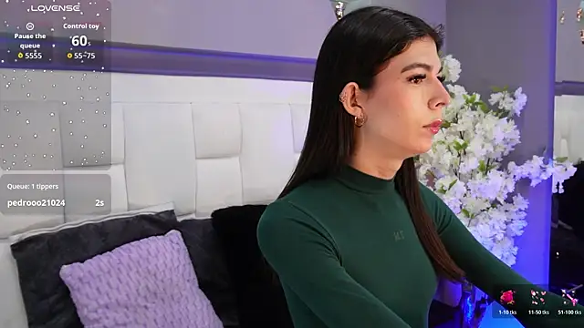 CuteAri online show from October 31, 8:46 pm