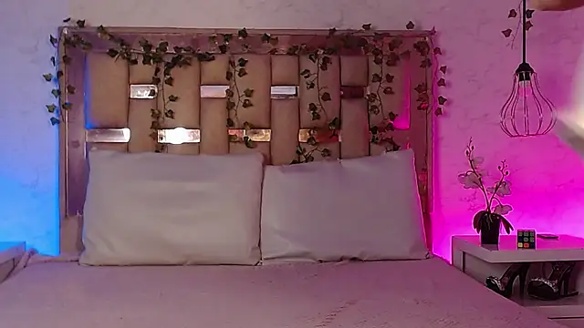 GigiVolkova online show from December 1, 4:16 am