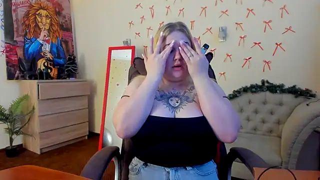 Doliss online show from December 14, 7:03 am