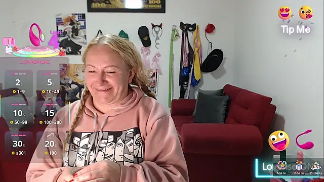 Snapshot of emperabigbootybigass chatting on October 23, 12:22 pm emperabigbootybigass online show from October 23, 12:22 pm