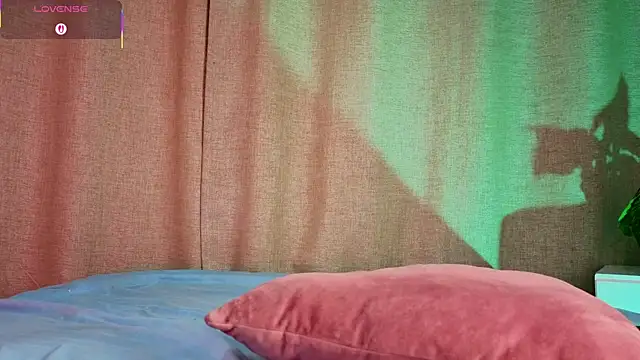 mia bonneett online show from October 10, 3:33 am