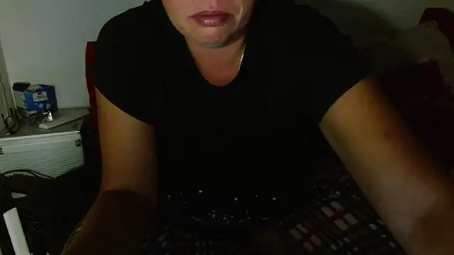 Snapshot of LadyHellene chatting on September 30, 4:45 pm LadyHellene online show from September 30, 4:45 pm