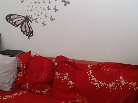Snapshot of LadyHellene chatting on December 2, 8:48 am LadyHellene online show from December 2, 8:48 am