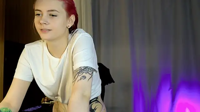 HarpyWitch online show from April 13, 7:36 pm