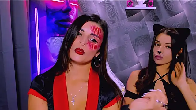 KayWuds online show from October 31, 5:17 pm