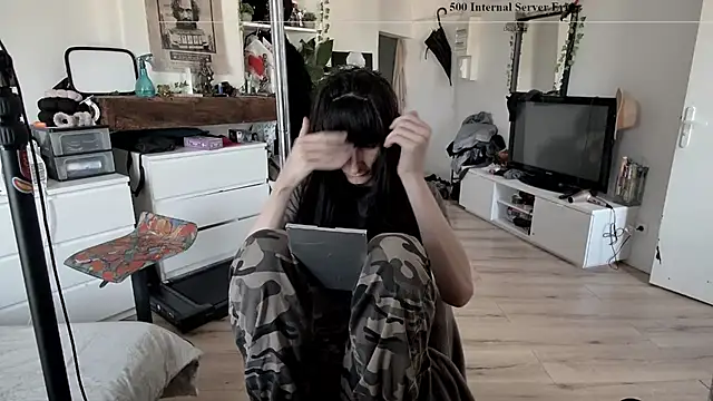 CeriseLapine online show from December 5, 1:34 pm