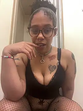 Princess Desirae online show from April 12, 7:55 am