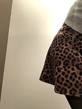 Diamond Bunny  online show from October 30, 3:57 pm