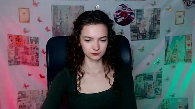  SusieSu  online show from April 17, 6:37 am