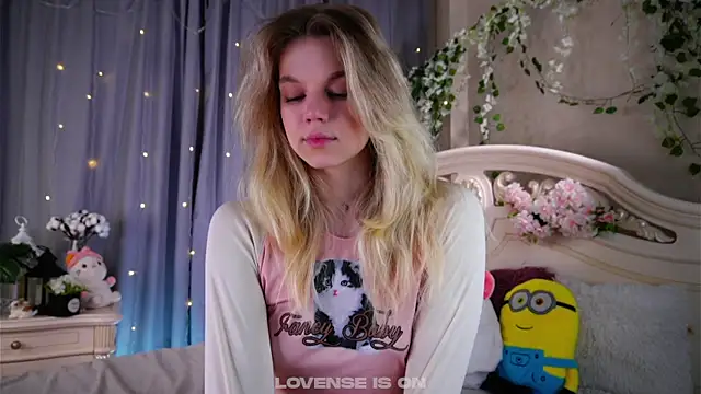 EdlinAlliston online show from February 17, 3:44 pm