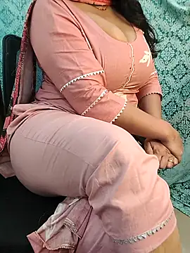 Anamika Kapoor online show from February 20, 7:04 pm