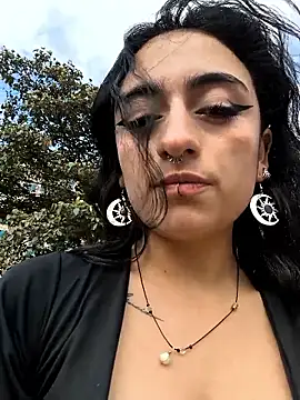 Lila Desiree online show from April 20, 9:18 pm