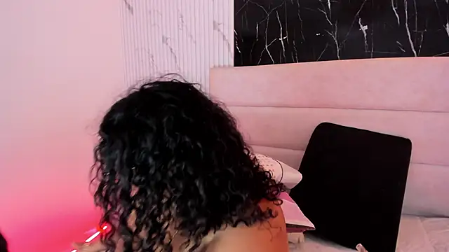 Reginavegaa online show from March 30, 11:43 am