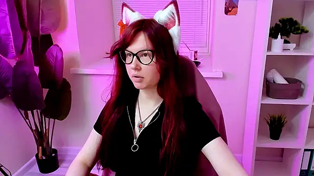 CarolGiggly online show from March 28, 2:16 pm