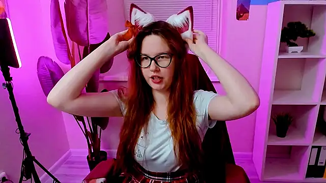 CarolGiggly online show from March 25, 12:52 pm