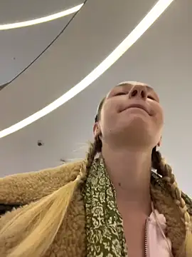 Lia  Love online show from October 5, 12:10 pm