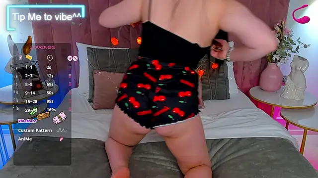 Mayzzie online show from October 20, 7:50 pm